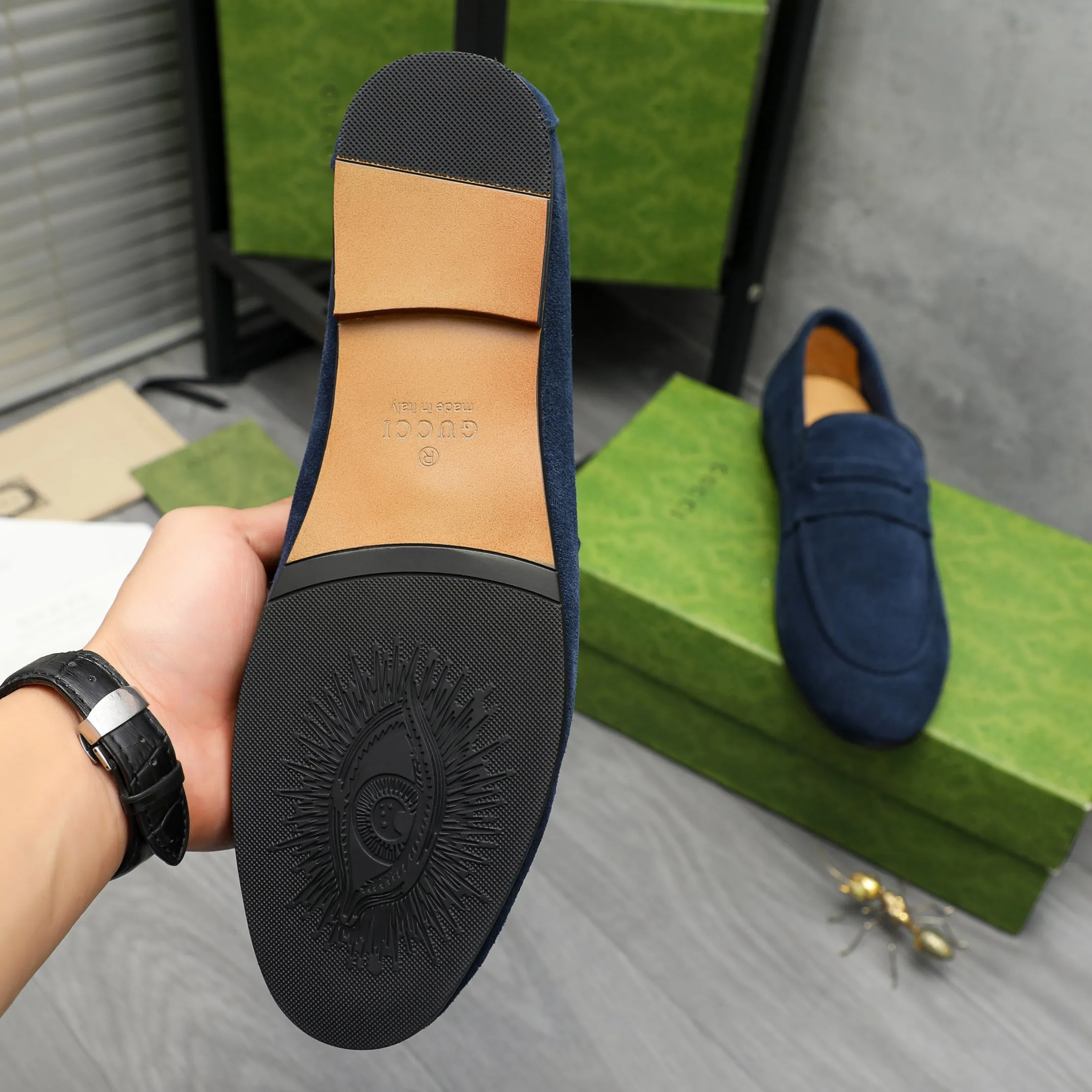 Men's shoes 💰p400 Product trademark: GUCCI "Gucci" business casual leather shoes Regular size: 38-46 (38.45.46 custom-made, non-returnable) Product materials: Selected suede cowhide upper, cowhide lining, original rubber outsole
